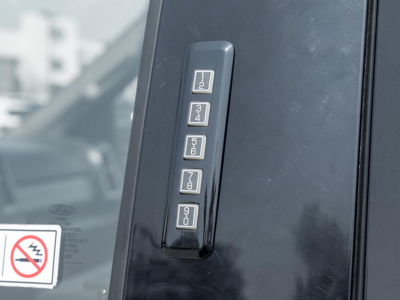 2020 Ford F-250 SUPER DUTY XLT 4WD Crew Cab 8' Box  BACK UP CAMERA Photo4