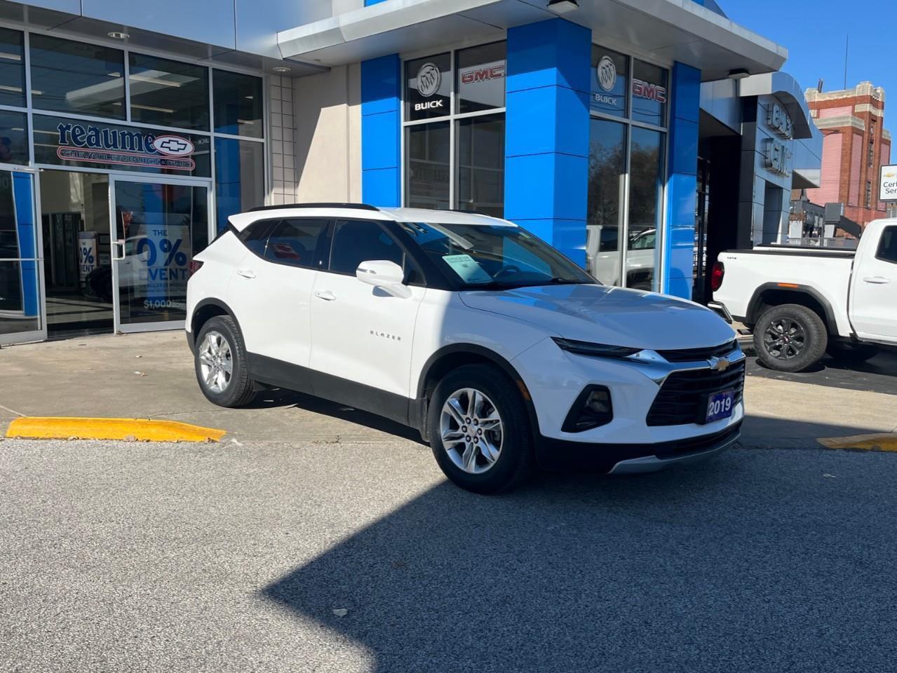 2019 Chevrolet Blazer 2LT Photo2
