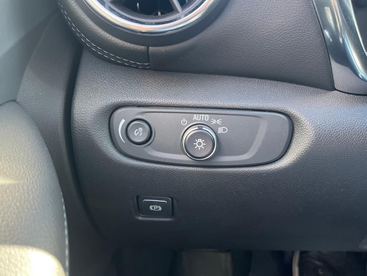 2019 Chevrolet Blazer 2LT Photo