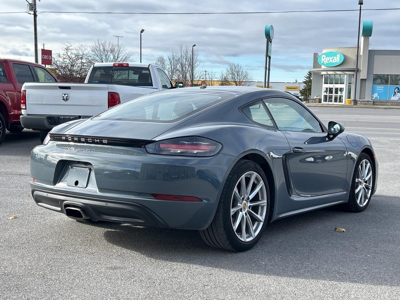 2017 Porsche 718 Cayman 718 CAYMAN **ONE OWNER** CALL NAPANEE 613-354-2100 Photo
