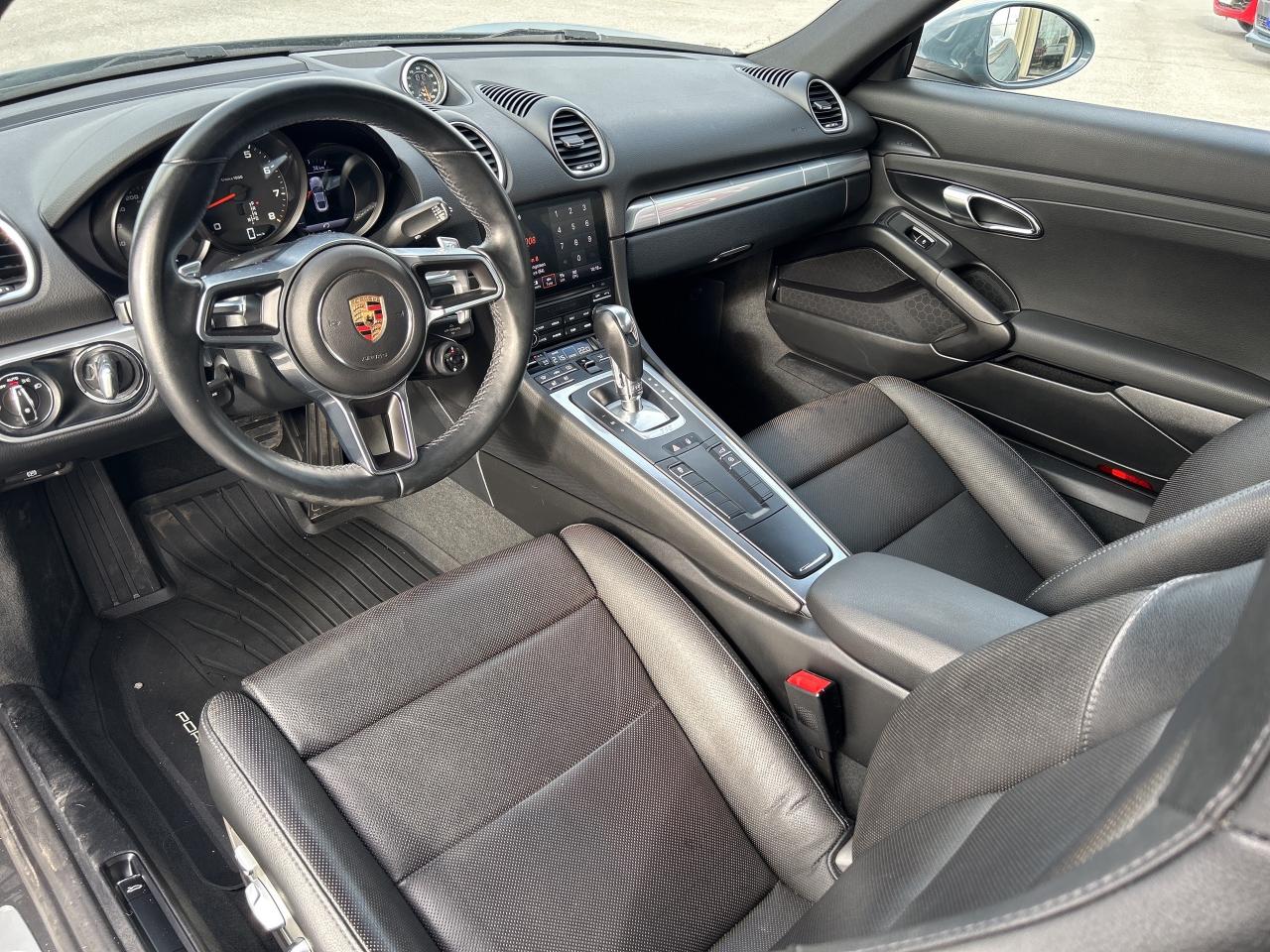 2017 Porsche 718 Cayman 718 CAYMAN **ONE OWNER** CALL NAPANEE 613-354-2100 Photo