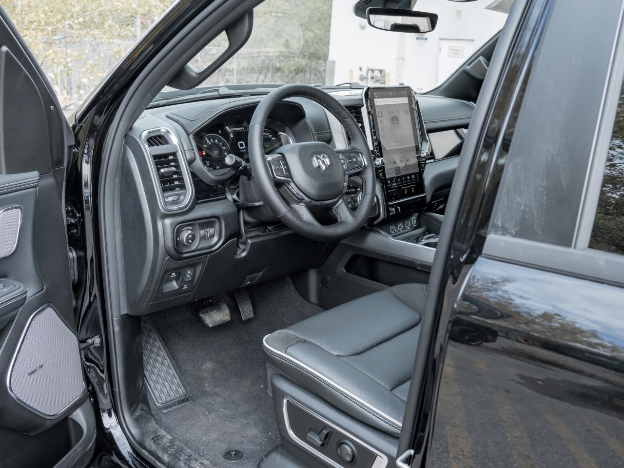 2026 RAM 1500 Laramie  Night Edition  Roof  RAMBOX  PWR SIDE STE Photo