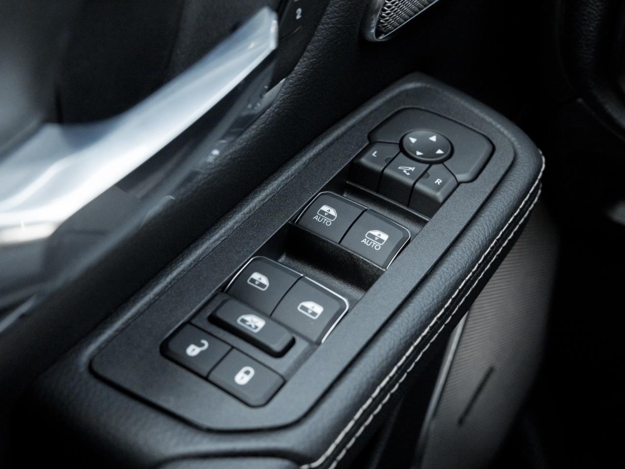 2026 RAM 1500 Laramie  Night Edition  Roof  RAMBOX  PWR SIDE STE Photo