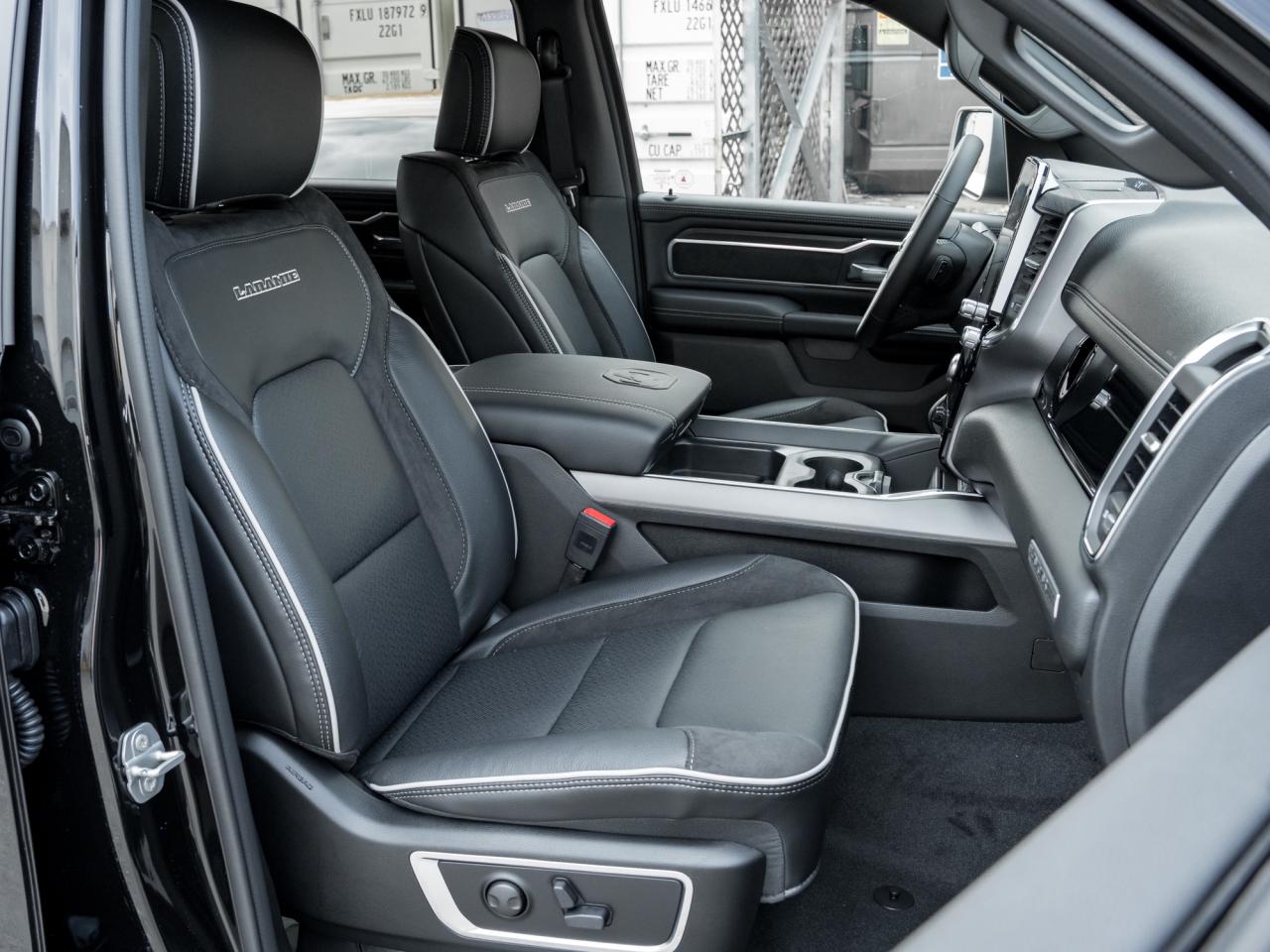 2026 RAM 1500 Laramie  Night Edition  Roof  RAMBOX  PWR SIDE STE Photo