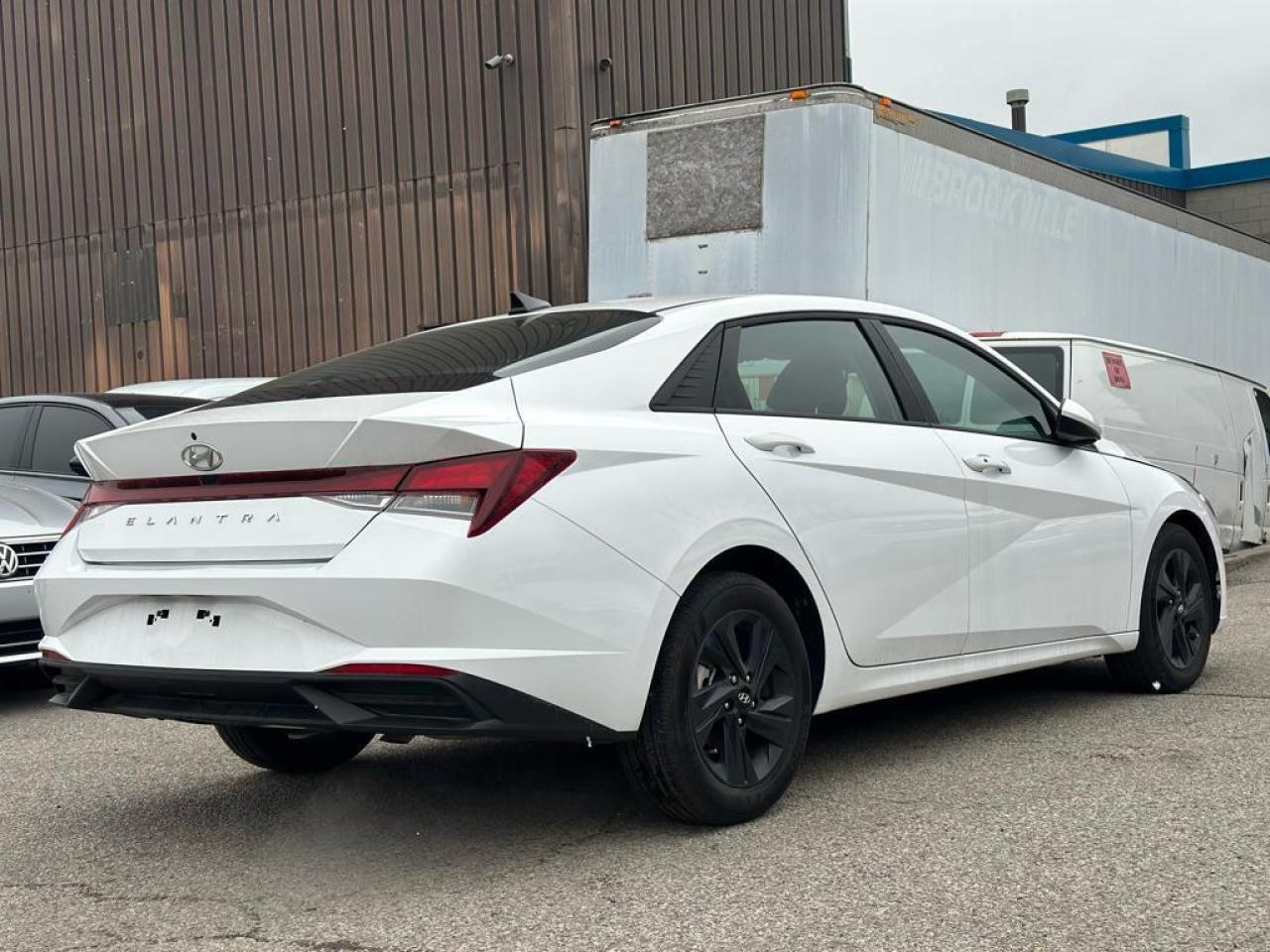 2022 Hyundai Elantra Preferred IVT, NAV, ALLOYS Photo3