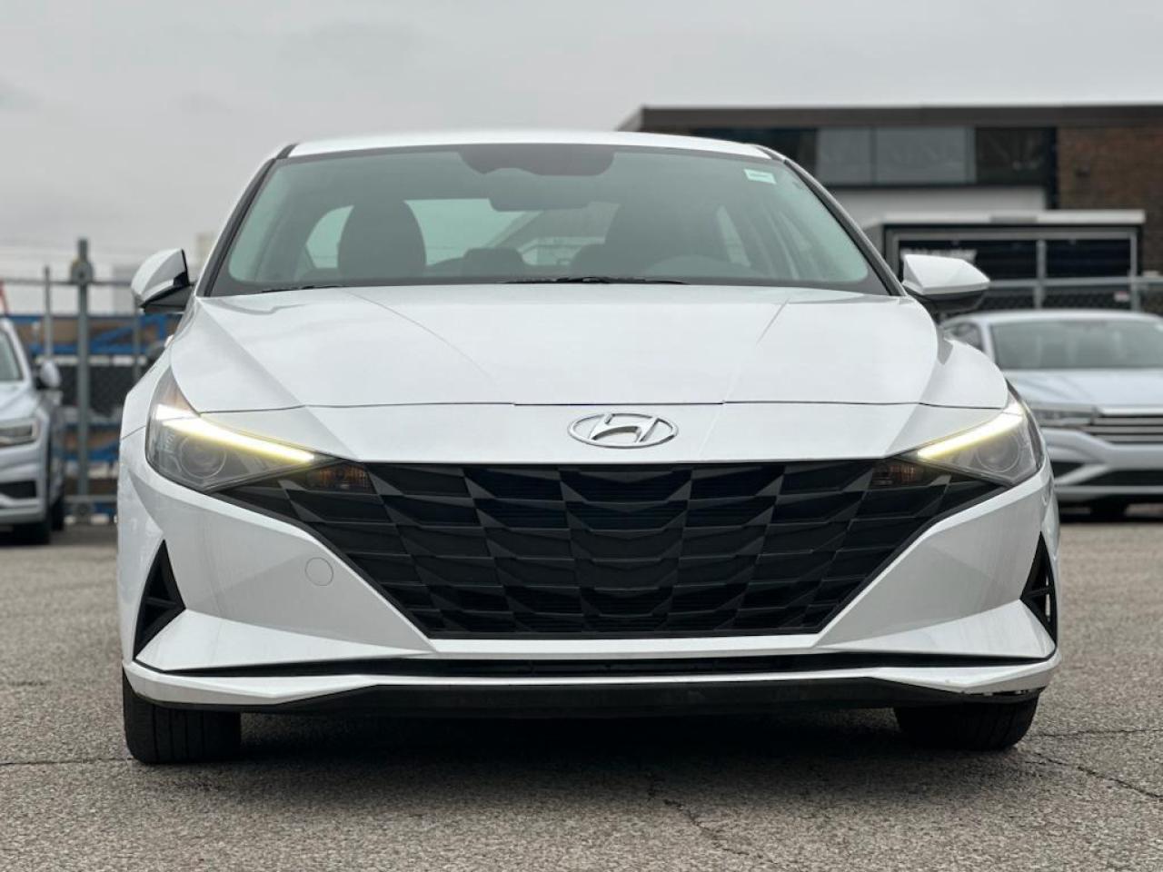 2022 Hyundai Elantra Preferred IVT, NAV, ALLOYS Photo