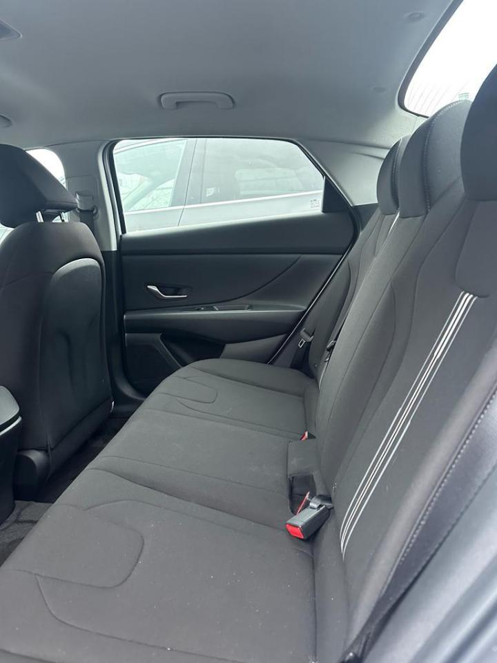 2022 Hyundai Elantra Preferred IVT, NAV, ALLOYS Photo