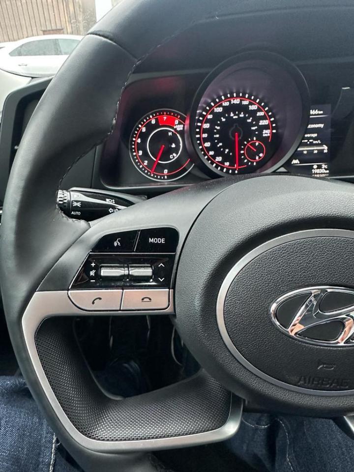 2022 Hyundai Elantra Preferred IVT, NAV, ALLOYS Photo