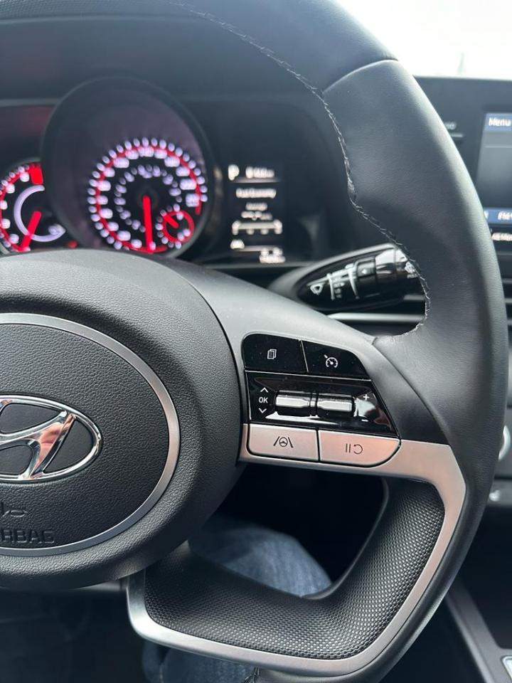 2022 Hyundai Elantra Preferred IVT, NAV, ALLOYS Photo