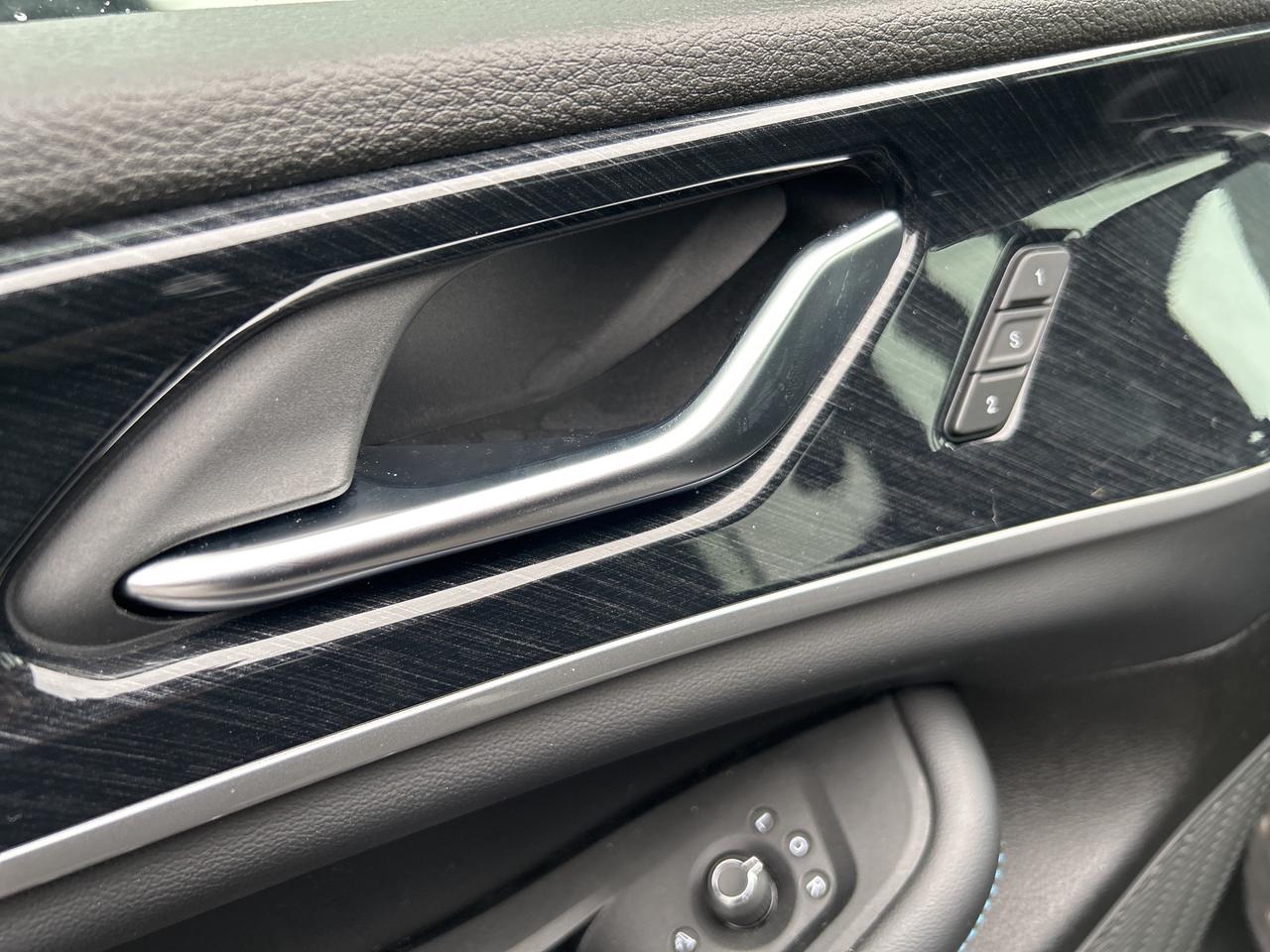 2023 Jeep Grand Cherokee 4xe Trailhawk 4XE Photo