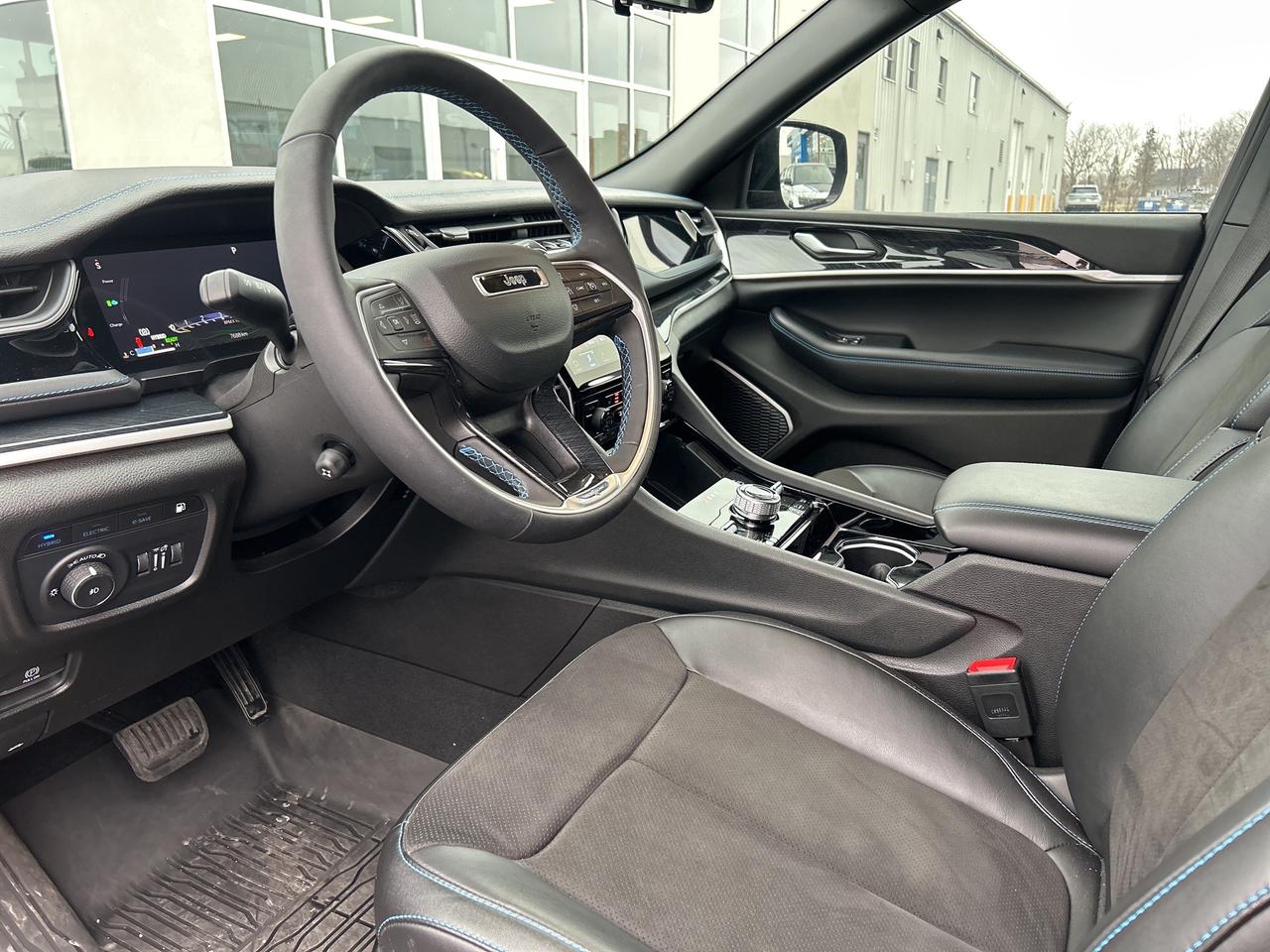 2023 Jeep Grand Cherokee 4xe Trailhawk 4XE Photo