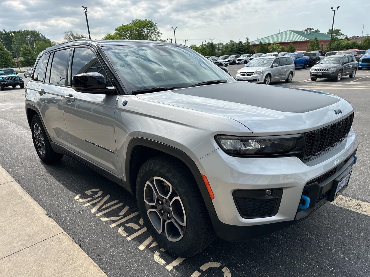 2023 Jeep Grand Cherokee 4xe Trailhawk 4XE Photo