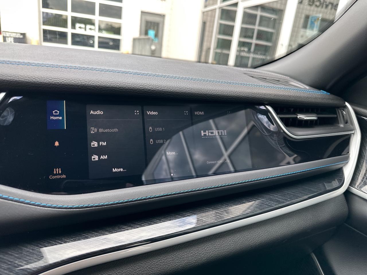 2023 Jeep Grand Cherokee 4xe Trailhawk 4XE Photo