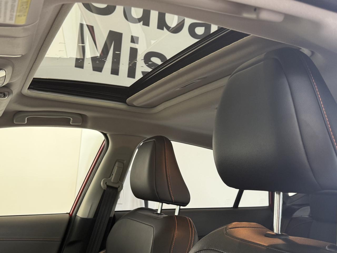 2024 Subaru Crosstrek LIMITED   1 OWNER   SUNROOF   NAVI   APPLE CARPLAY Photo