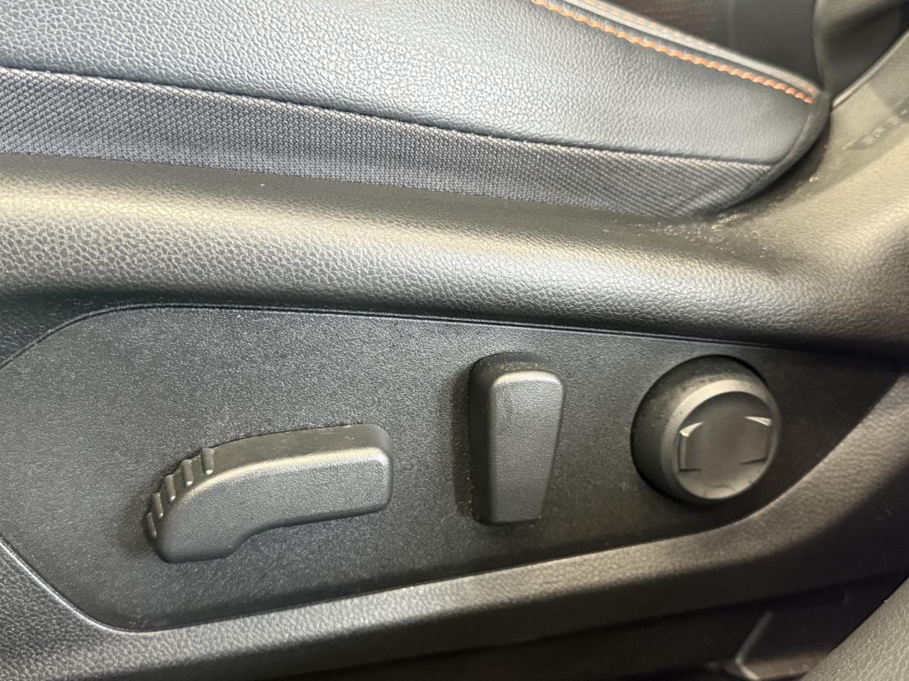 2024 Subaru Crosstrek LIMITED   1 OWNER   SUNROOF   NAVI   APPLE CARPLAY Photo