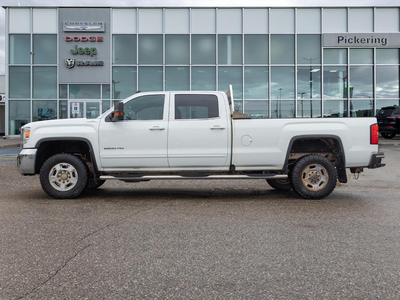 2018 GMC SIERRA 2500HD 4WD Crew Cab 153.7  SLE Photo