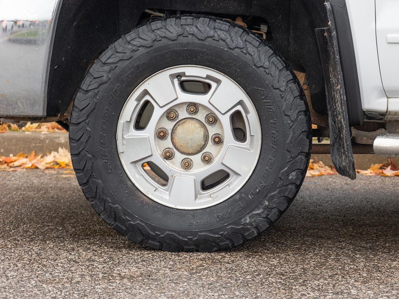 2018 GMC SIERRA 2500HD 4WD Crew Cab 153.7  SLE Photo