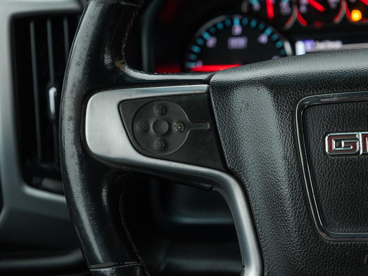 2018 GMC SIERRA 2500HD 4WD Crew Cab 153.7  SLE Photo