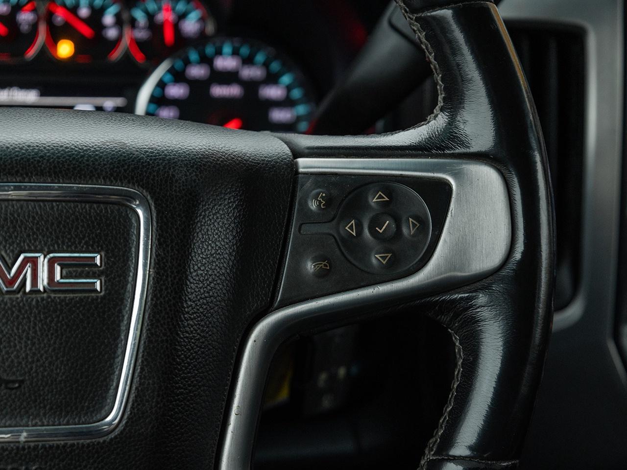 2018 GMC SIERRA 2500HD 4WD Crew Cab 153.7  SLE Photo