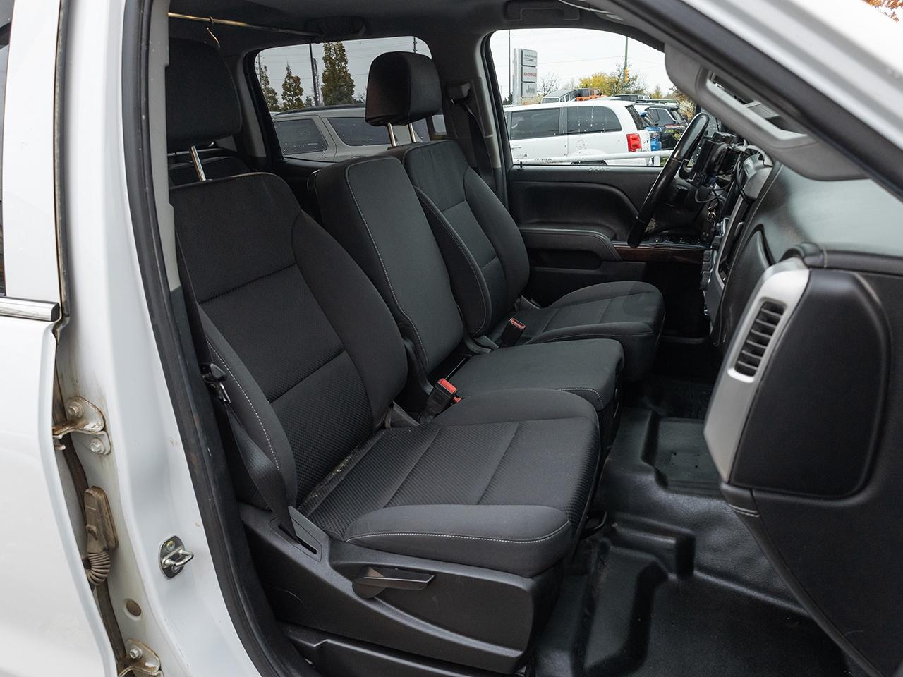 2018 GMC SIERRA 2500HD 4WD Crew Cab 153.7  SLE Photo