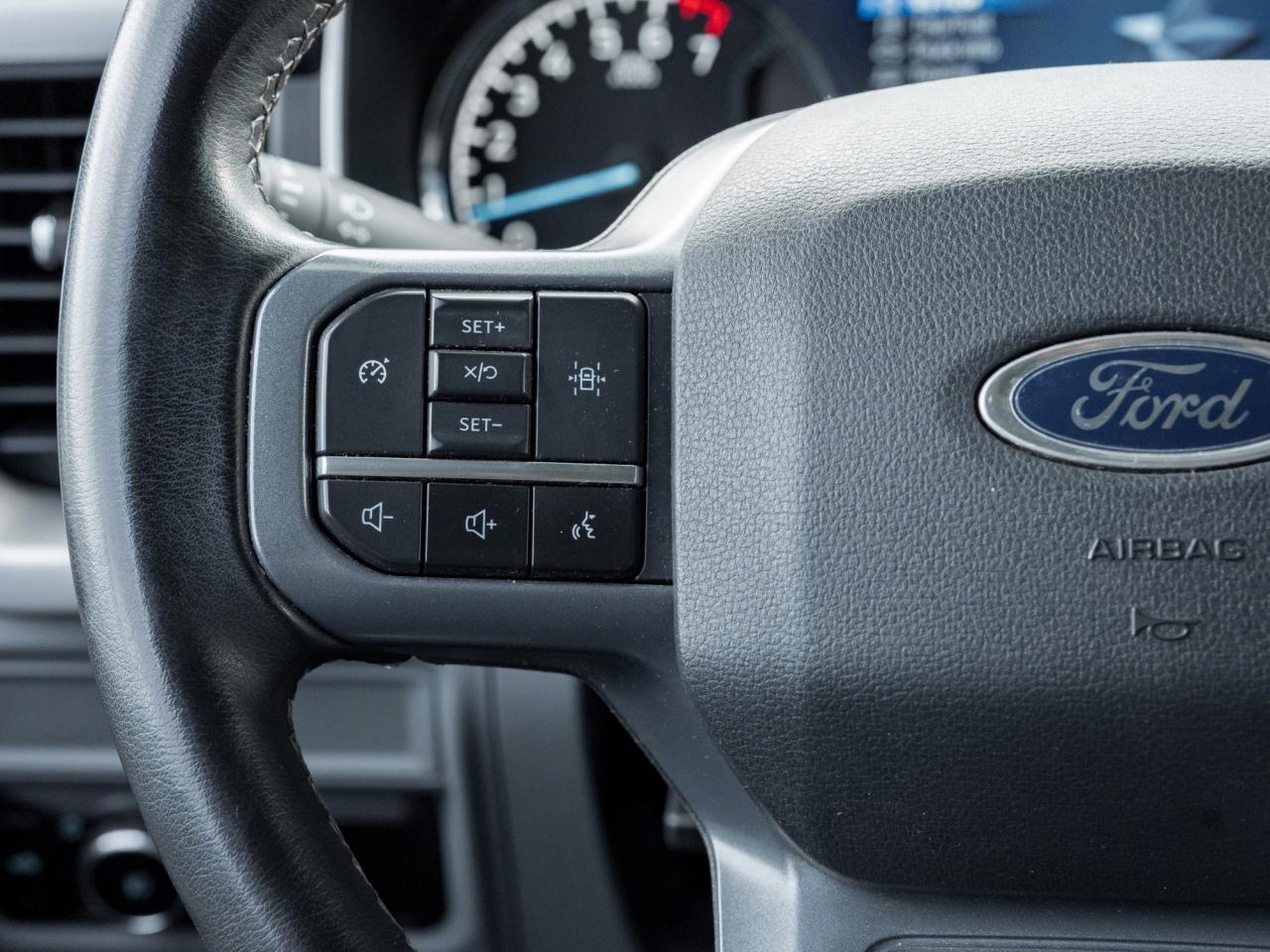 2023 Ford F-150 XLT 4WD SuperCrew 5.5' Box  NAVI REAR CAB Photo