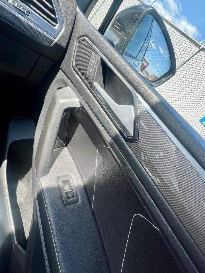 2022 Volkswagen Tiguan PANO ROOF, BACKUP CAM, HEATED SEATS, DRIVE ASSIST Photo