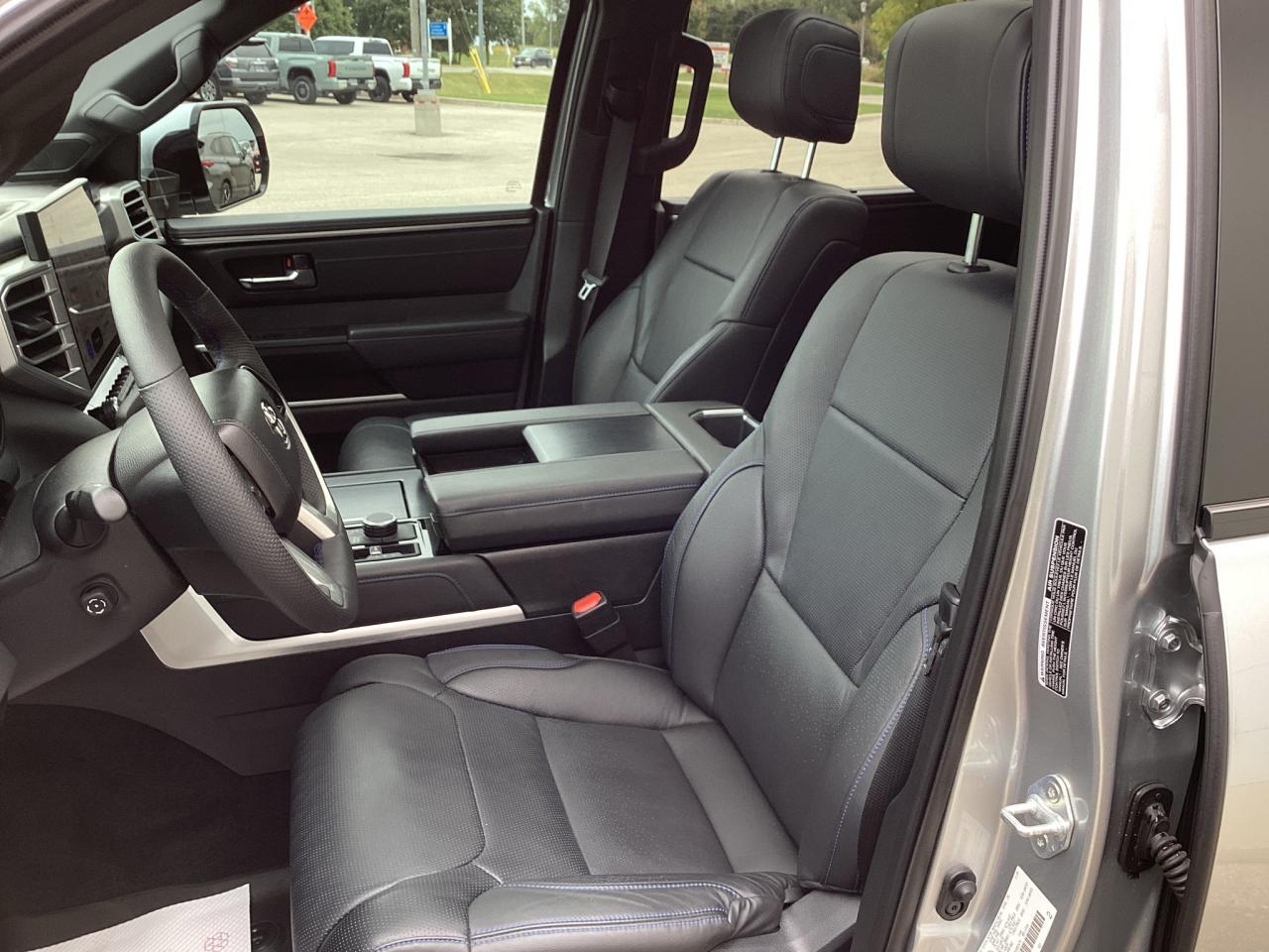 2025 Toyota Sequoia PLATINUM 4WD Photo