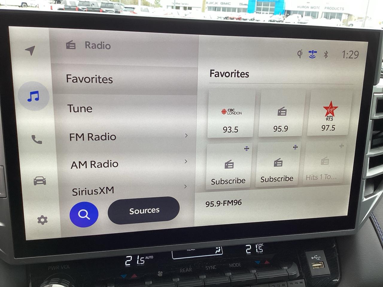 2025 Toyota Sequoia PLATINUM 4WD Photo