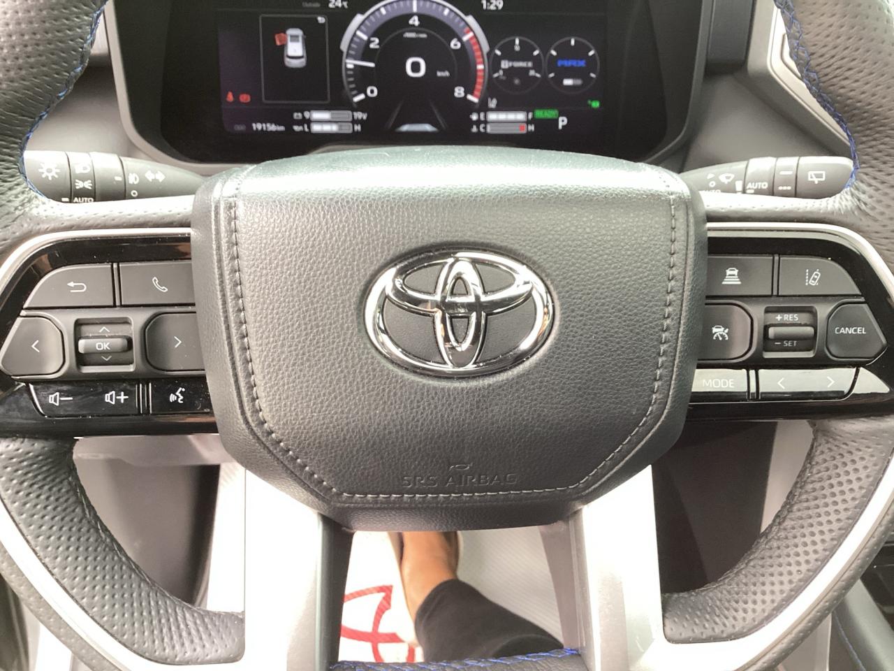 2025 Toyota Sequoia PLATINUM 4WD Photo