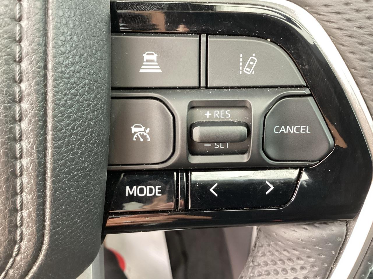 2025 Toyota Sequoia PLATINUM 4WD Photo