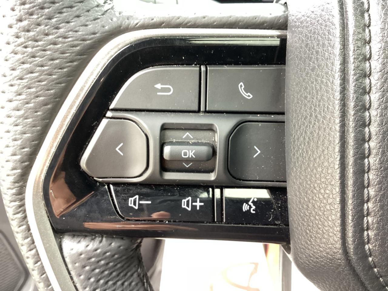 2025 Toyota Sequoia PLATINUM 4WD Photo