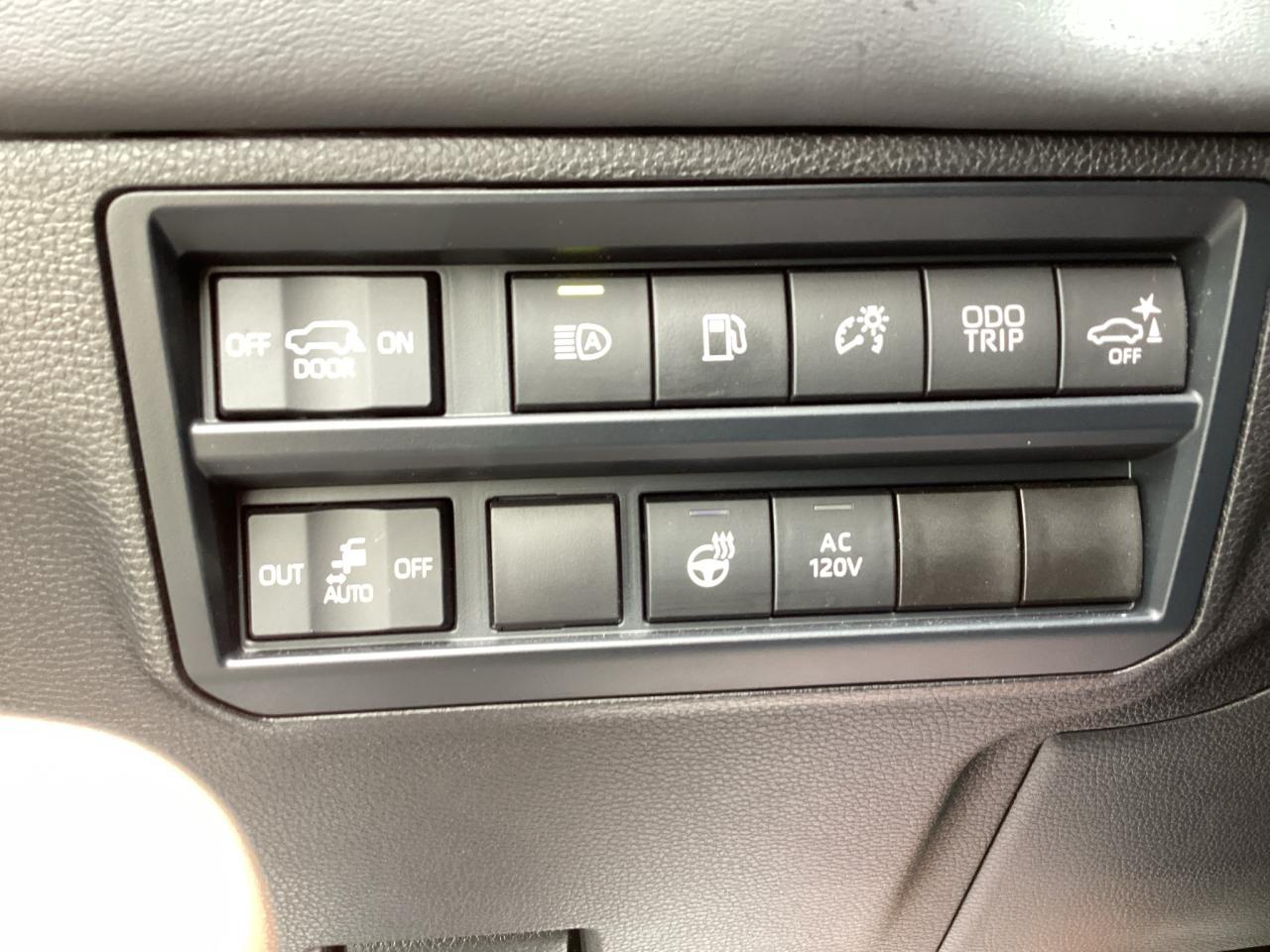 2025 Toyota Sequoia PLATINUM 4WD Photo