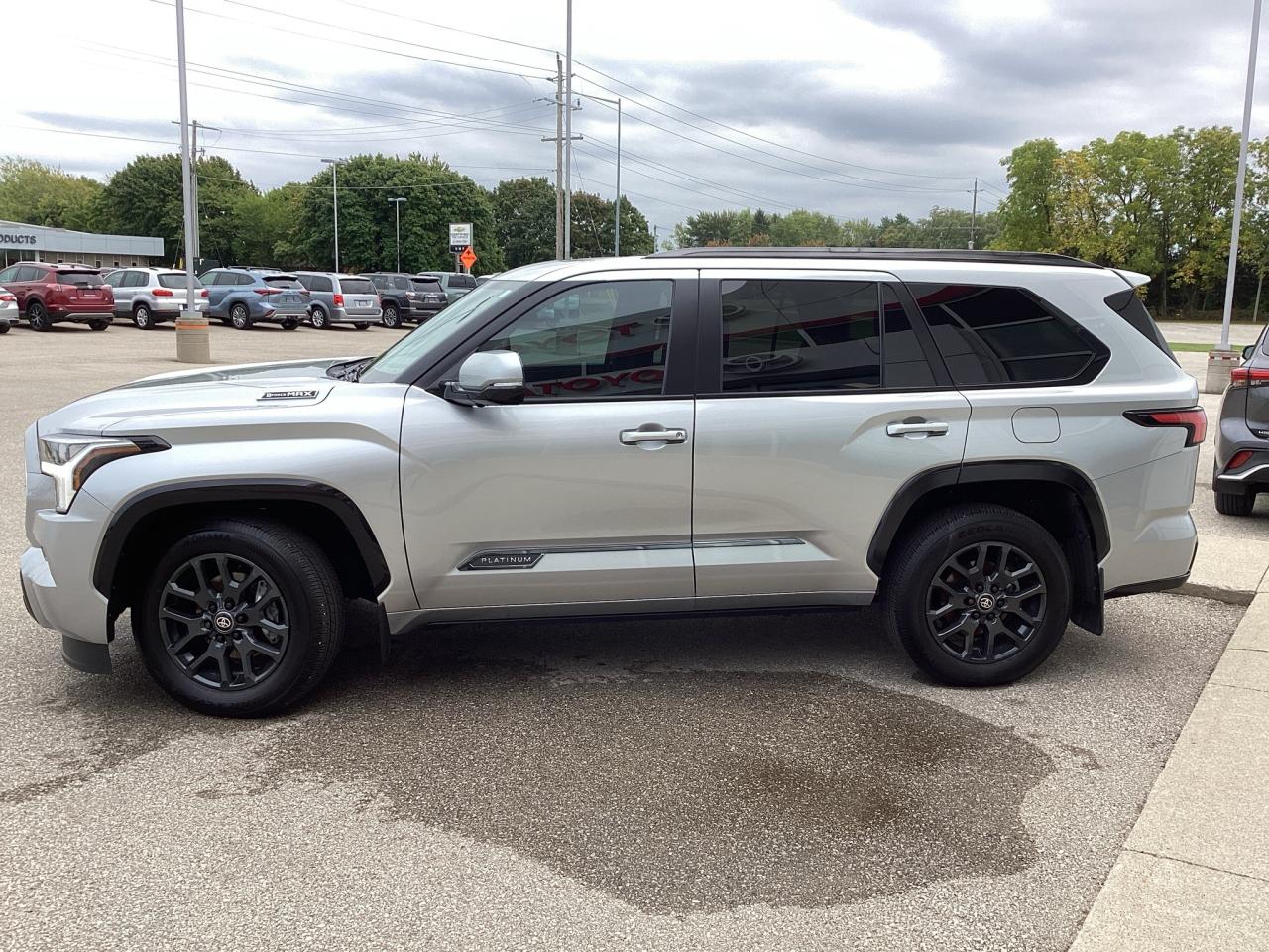 2025 Toyota Sequoia PLATINUM 4WD Photo