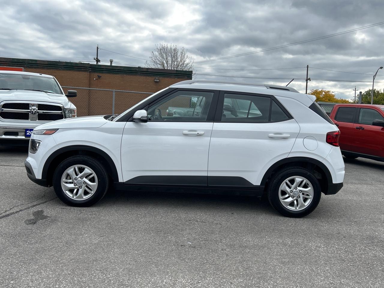 2023 Hyundai Venue Preferred *** CALL BELLEVILLE 613-961-8848 Photo