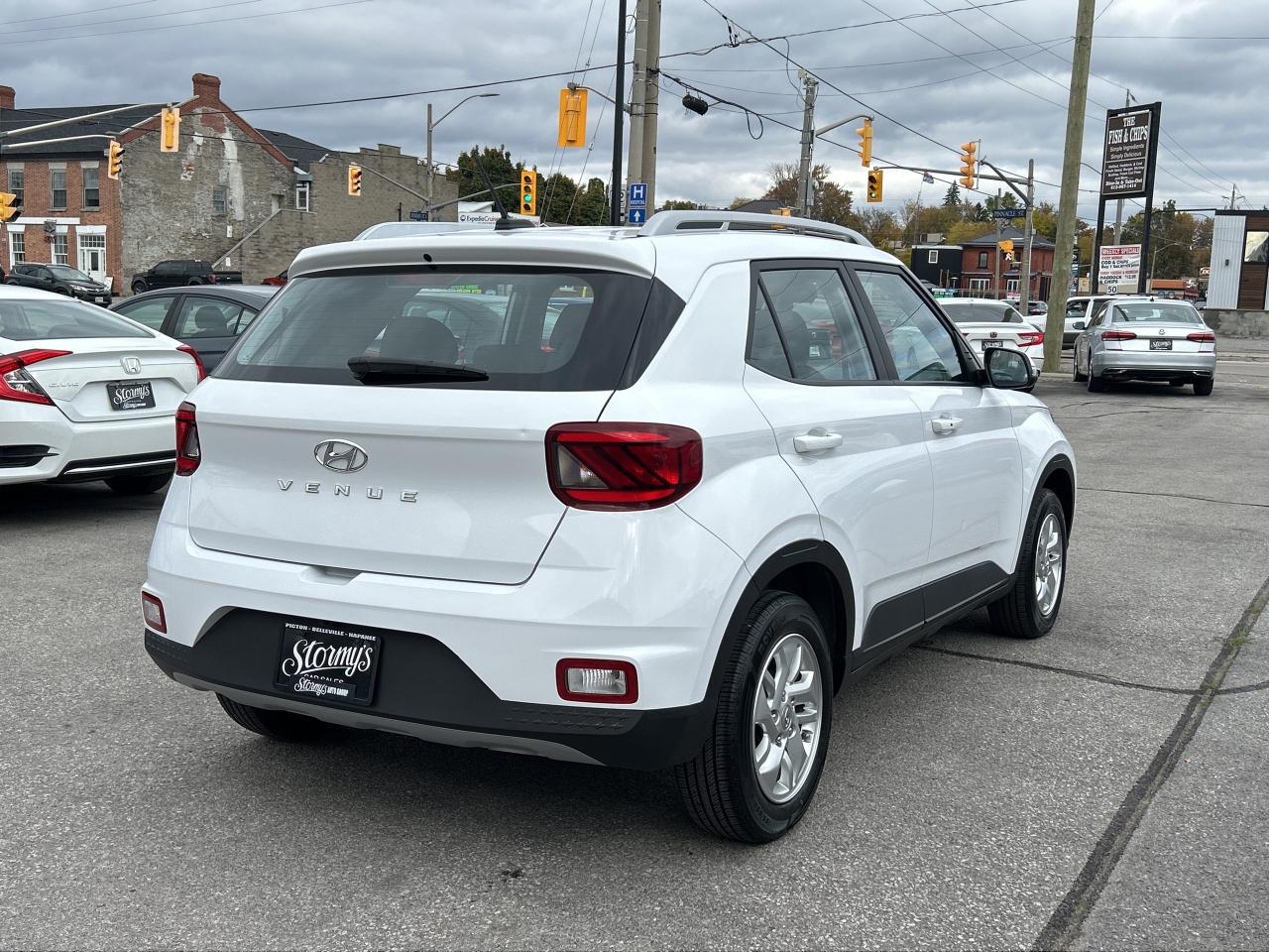 2023 Hyundai Venue Preferred *** CALL BELLEVILLE 613-961-8848 Photo4