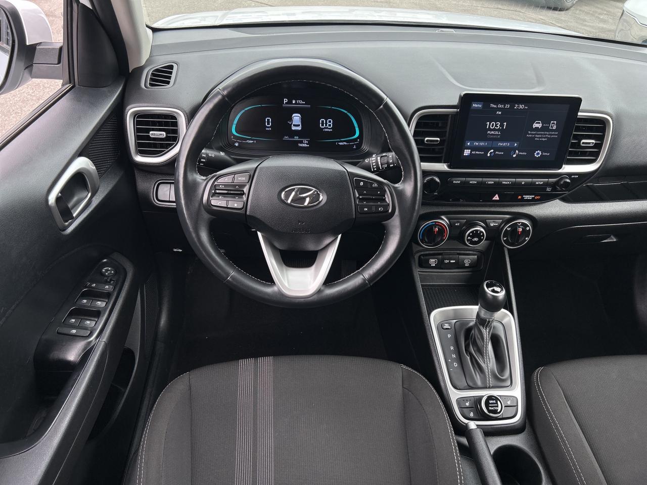 2023 Hyundai Venue Preferred *** CALL BELLEVILLE 613-961-8848 Photo