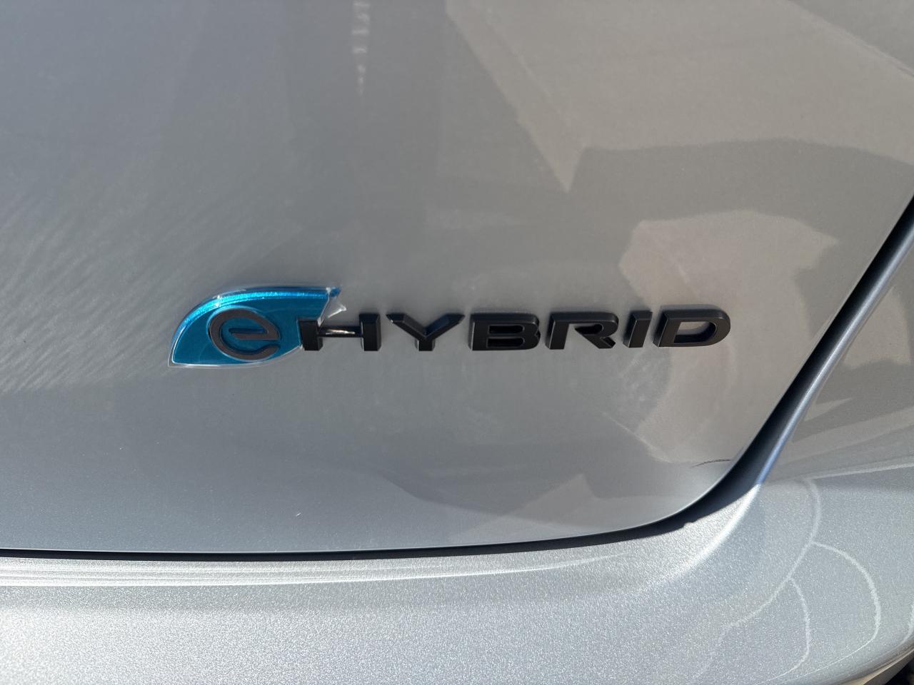 2024 Chrysler Pacifica Hybrid Premium S Appearance Photo
