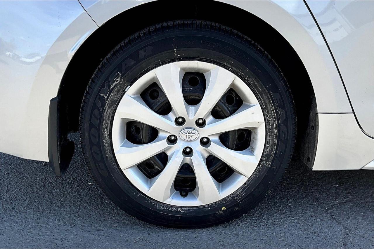 2024 Toyota Corolla LE   Heated Seats   Apple CarPlay/Android Auto Photo