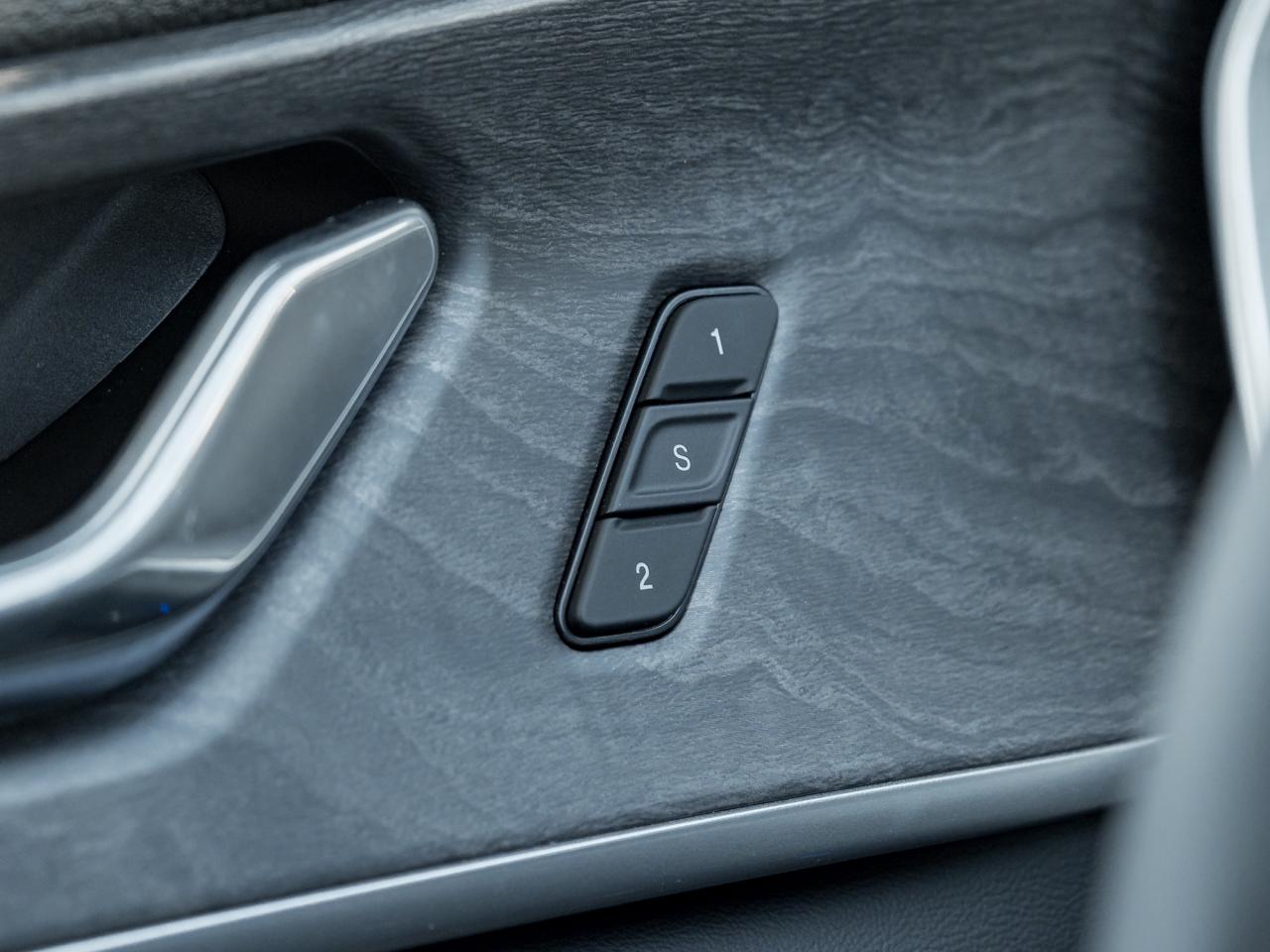 2025 Jeep Grand Cherokee 4xe Anniversary Edition 4x4   LOW KMS   PANO-ROOF Photo