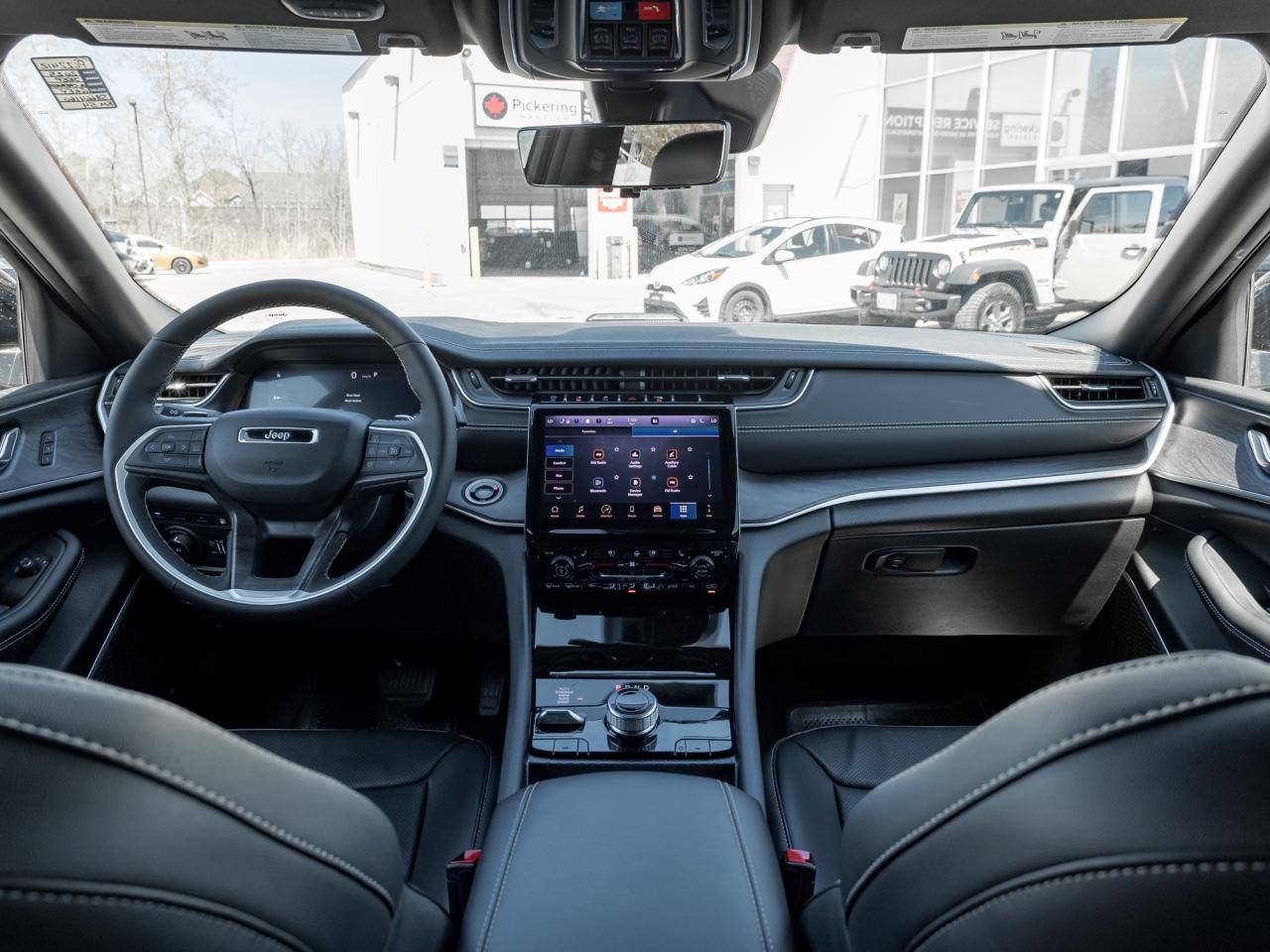 2025 Jeep Grand Cherokee 4xe Anniversary Edition 4x4   LOW KMS   PANO-ROOF Photo