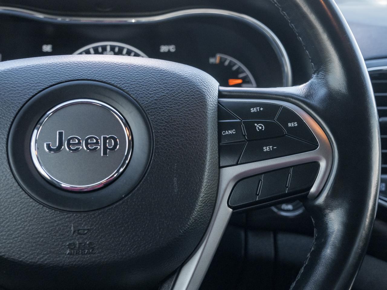 2020 Jeep Grand Cherokee Laredo 4x4   NAVI   ROOF Photo