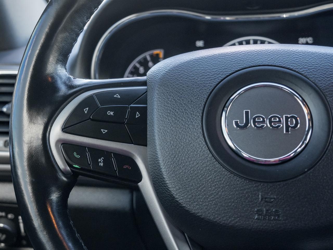 2020 Jeep Grand Cherokee Laredo 4x4   NAVI   ROOF Photo