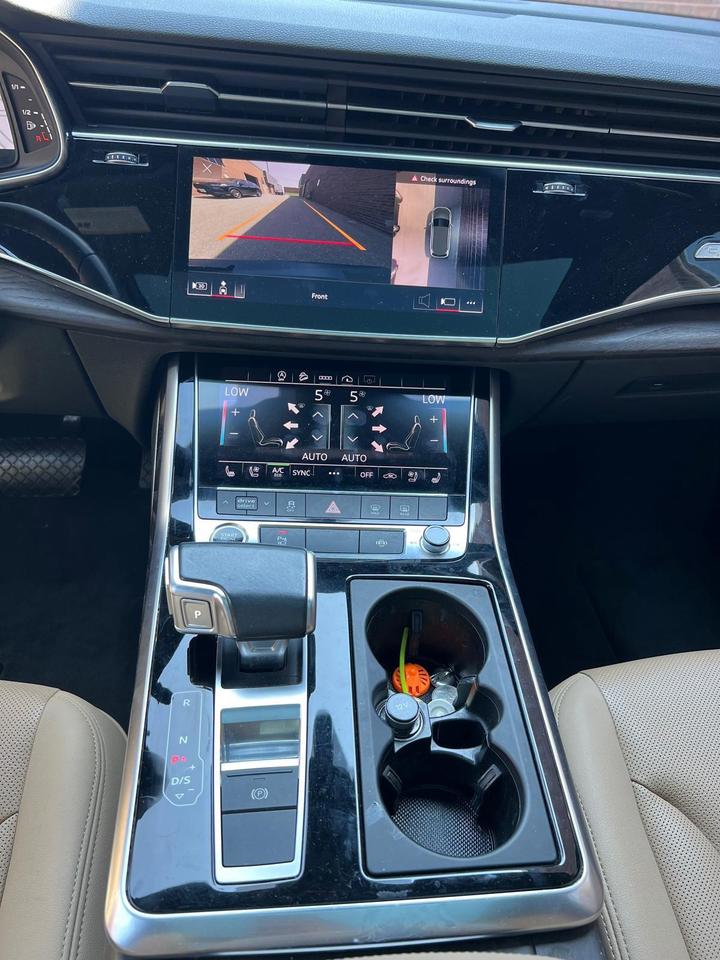2021 Audi Q7 PROGRESSIV, S-LINE, NAVI, SUNROOF, AWD, CAMERA Photo