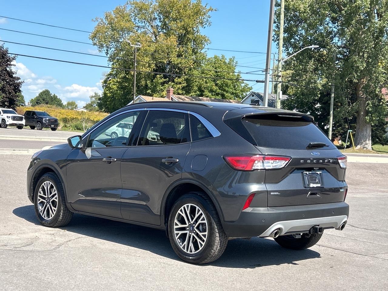 2020 Ford Escape SEL AWD/REMOTE START/NAV/PWR LIFT GATE CALL PICTON Photo