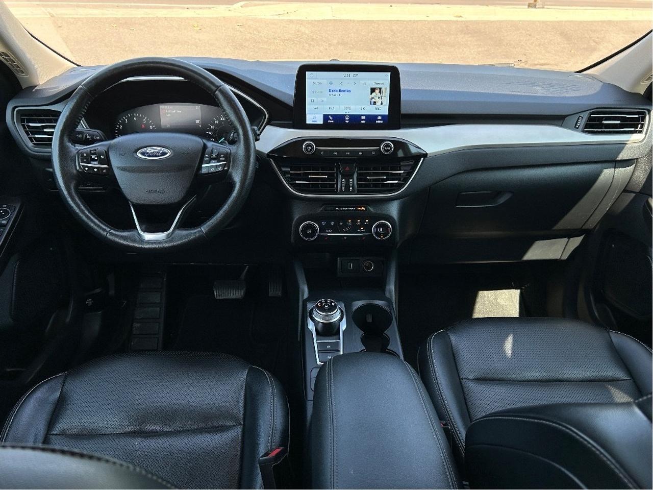 2020 Ford Escape SEL AWD/REMOTE START/NAV/PWR LIFT GATE CALL PICTON Photo