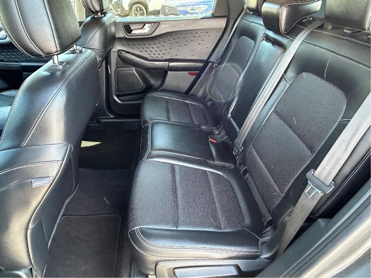 2020 Ford Escape SEL AWD/REMOTE START/NAV/PWR LIFT GATE CALL PICTON Photo