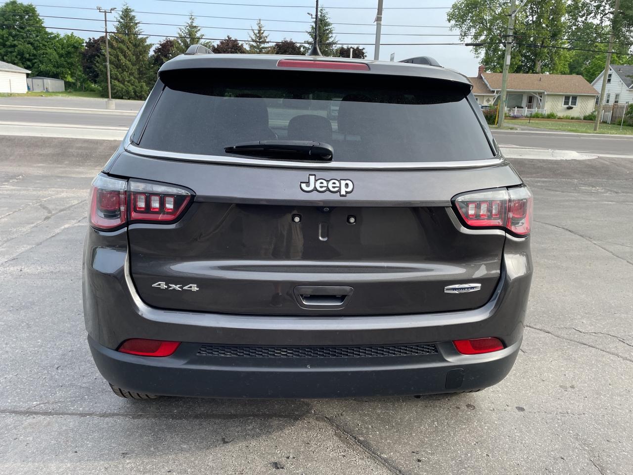 2018 Jeep Compass North 4X4/BACKUP CAM  CALL PICTON  81K KM'S Photo4