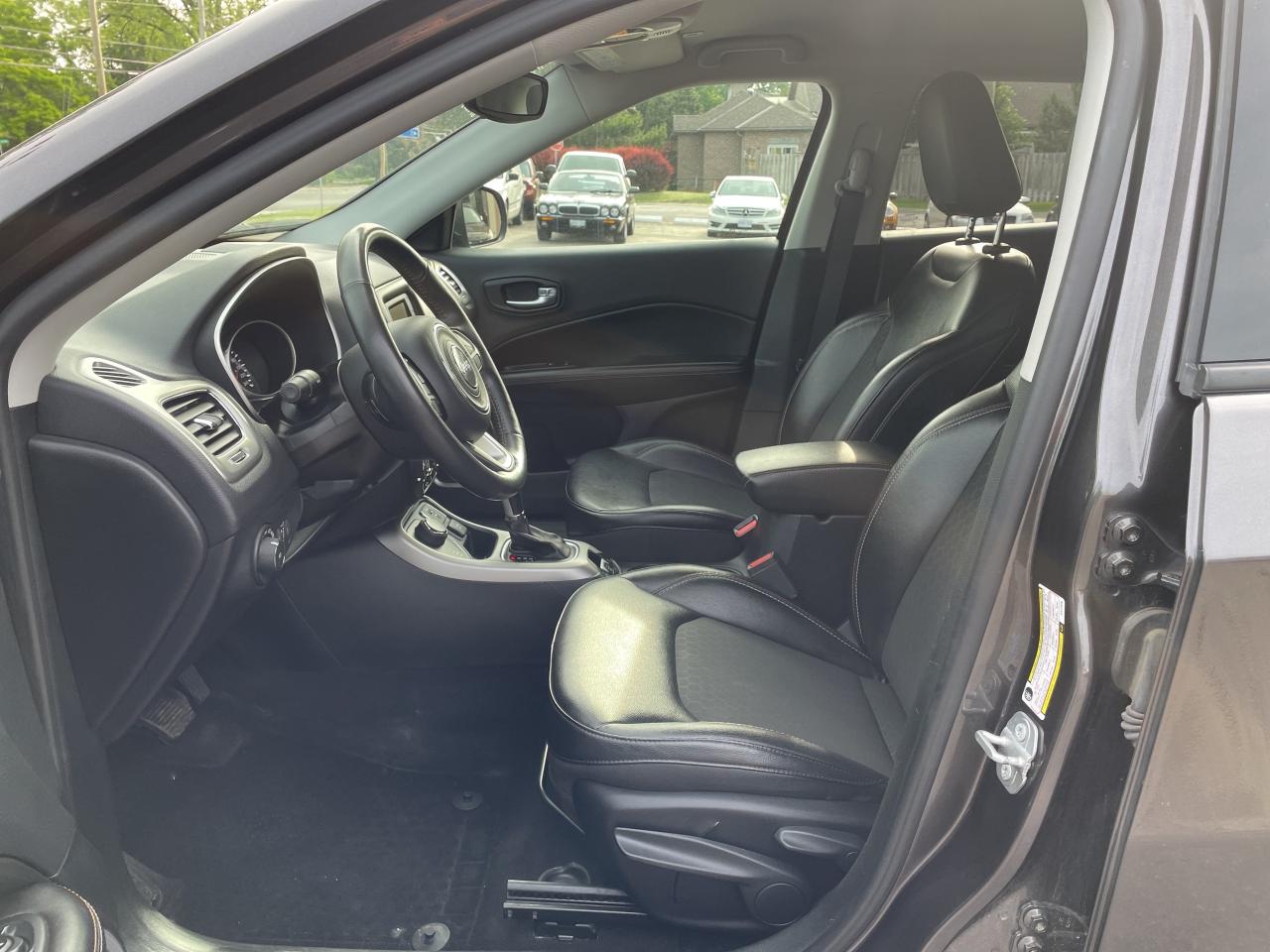 2018 Jeep Compass North 4X4/BACKUP CAM  CALL PICTON  81K KM'S Photo