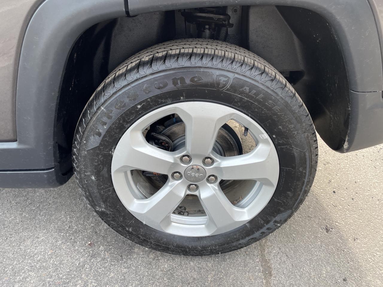 2018 Jeep Compass North 4X4/BACKUP CAM  CALL PICTON  81K KM'S Photo