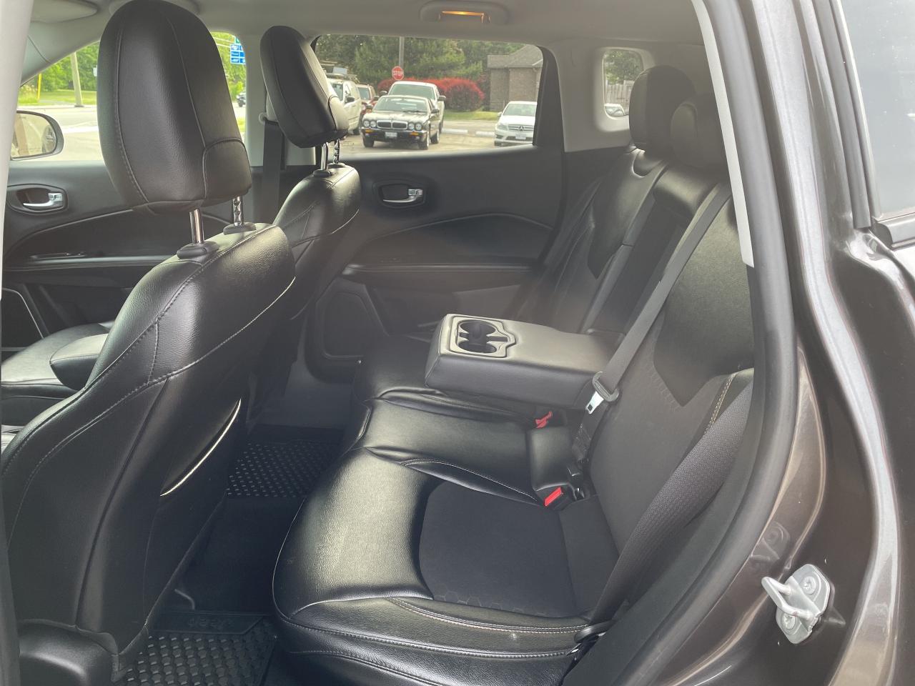 2018 Jeep Compass North 4X4/BACKUP CAM  CALL PICTON  81K KM'S Photo